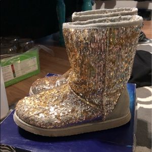 Gold glitter boots